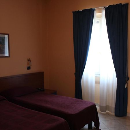 Hotel Legnano Exterior foto